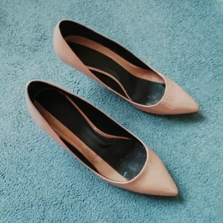 Zapatos tacón charol nude Talla 40