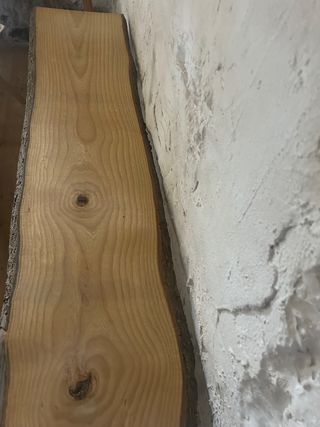 Mesa de recibidor o television de madera y metal