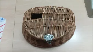 Cesta de mimbre para pesca o setas