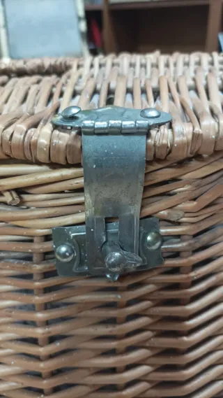 Cesta de mimbre para pesca o setas