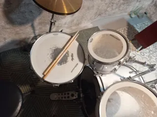 Batería Acústica Millenium Blanca