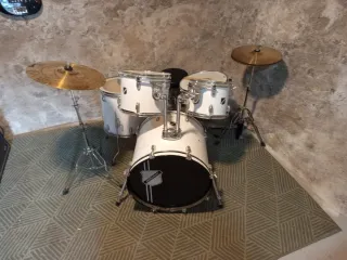 Batería Acústica Millenium Blanca