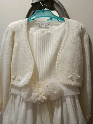 Vestido de comunión color crema niña