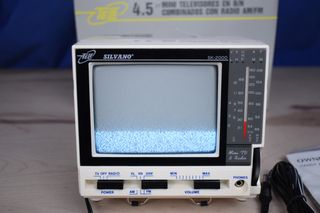 Radio televisión Silvano SK-2000 años 80