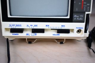 Radio televisión Silvano SK-2000 años 80