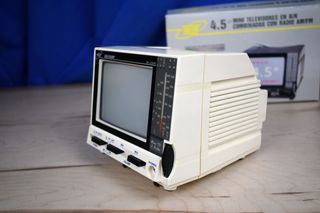 Radio televisión Silvano SK-2000 años 80