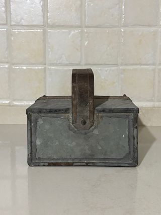 Raro attrezzo agricolo in metallo