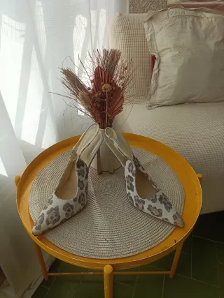 Zapatos de tacón con estampado de leopardo