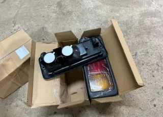 Pilotos Traseros Mitsubishi V20