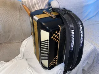 Acordeón Hohner Concerto II 72 Bajos