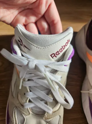 Zapatillas Reebok Beige y Morado