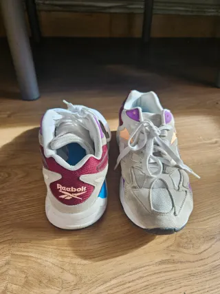 Zapatillas Reebok Beige y Morado