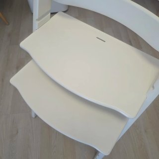 Trona Stokke con Bandeja Gris