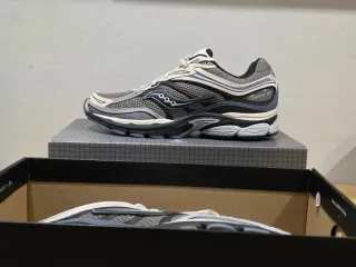 SAUCONY PROGRID OMNI 9 (T.46)