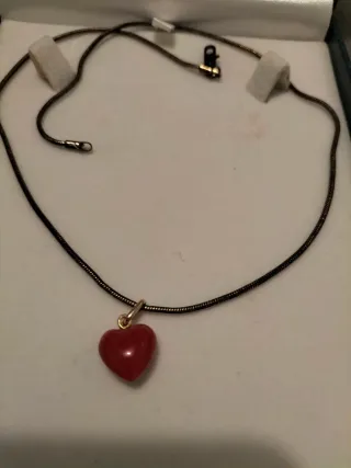 Colgante Corazón Coral Rojo y Oro