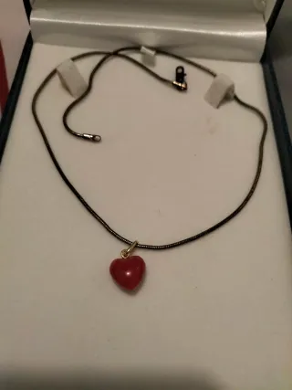 Colgante Corazón Coral Rojo y Oro