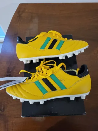 Scarpe da calcio Adidas gialle