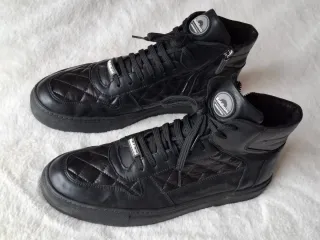 Botines Baldinini T-42 Piel acolchada. Negro