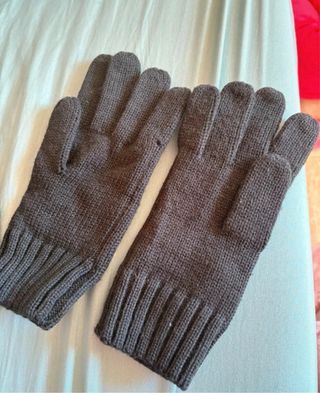 Lote gorro y guantes Bimba y Lola