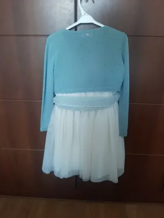 Vestido de ceremonia blanco y azul