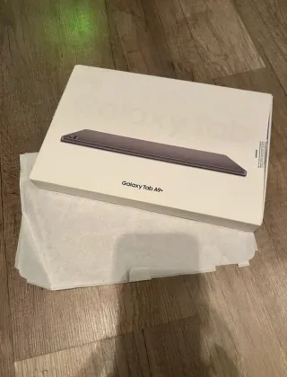 Samsung Galaxy A9 + Teclado Silver HT