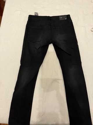 Pantalón Negro Skinny Fishbone