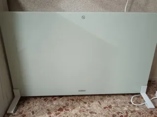 Radiador de cristal y metal con carbono