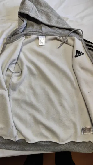 Chaqueta Adidas Gris con Capucha