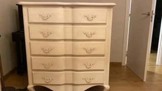 Cómoda de madera maciza con 5 cajones