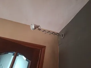 2 lámparas de pared plateadas