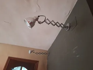 2 lámparas de pared plateadas