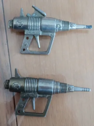 Lote 2 Pistolas Juguete Metálicas