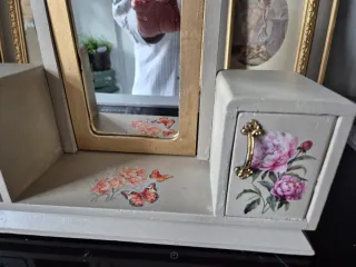 Tocador de sobremesa con espejo