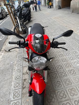 Ducati Monster 696 Naked