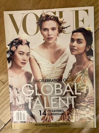 Vogue usa. Scarlett Johansson. Abri 2019