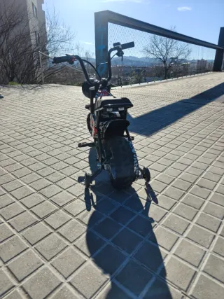 Mini Moto Eléctrica Infantil