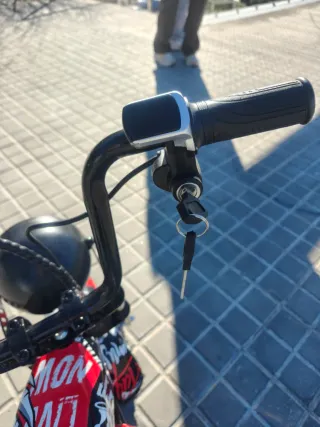 Mini Moto Eléctrica Infantil