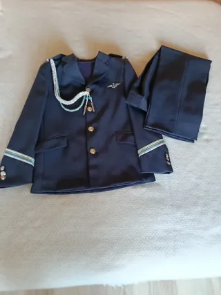 Traje de comunión niño azul marino marca Bus Stop