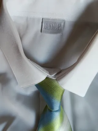 Traje de comunión niño azul marino marca Bus Stop