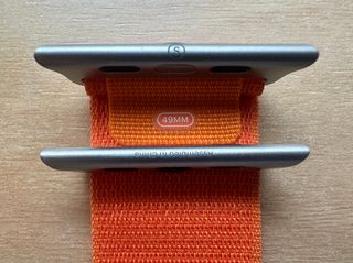 Apple Watch ULTRA 49mm. Orange Alpine Loop S