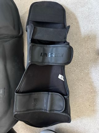 Guantes y espinilleras boxeo DAN