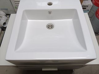 Mueble de baño con lavabo