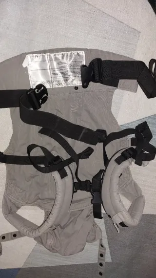 Mochila Portabebés Boba Gris