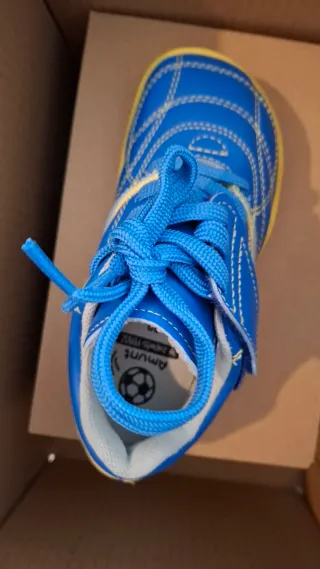 Botas de fútbol Zapato Feroz sin estrenar talla 29