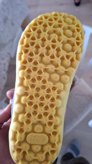 Botas de fútbol Zapato Feroz sin estrenar talla 29