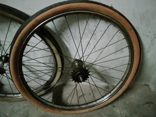 Llantas antiguas 500A Varillas