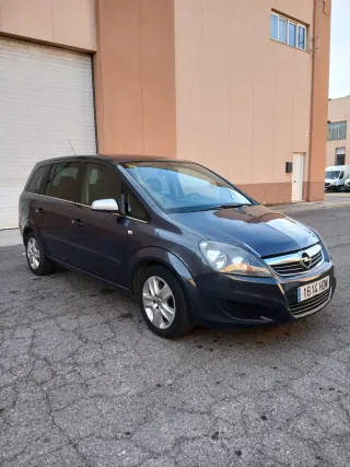 Opel Zafira 2011