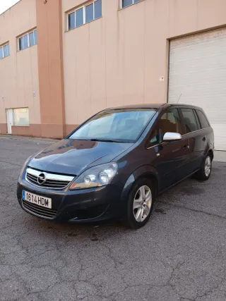 Opel Zafira 2011