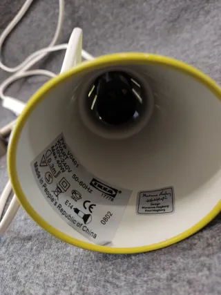 Lampara orientable con agarre