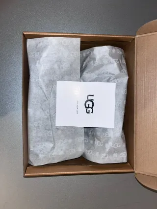 Pantuflas UGG Tasman Negras Talla 39